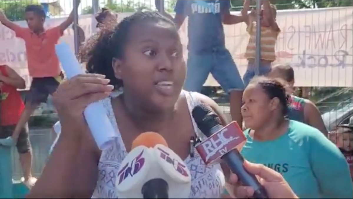 Pobladores de Crawfish Rock se alzan en defensa de su derecho a trabajar en Próspera&nbsp;ZEDE